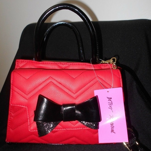 Betsey Johnson Handbags - Betsey Johnson BOW SATCHEL
